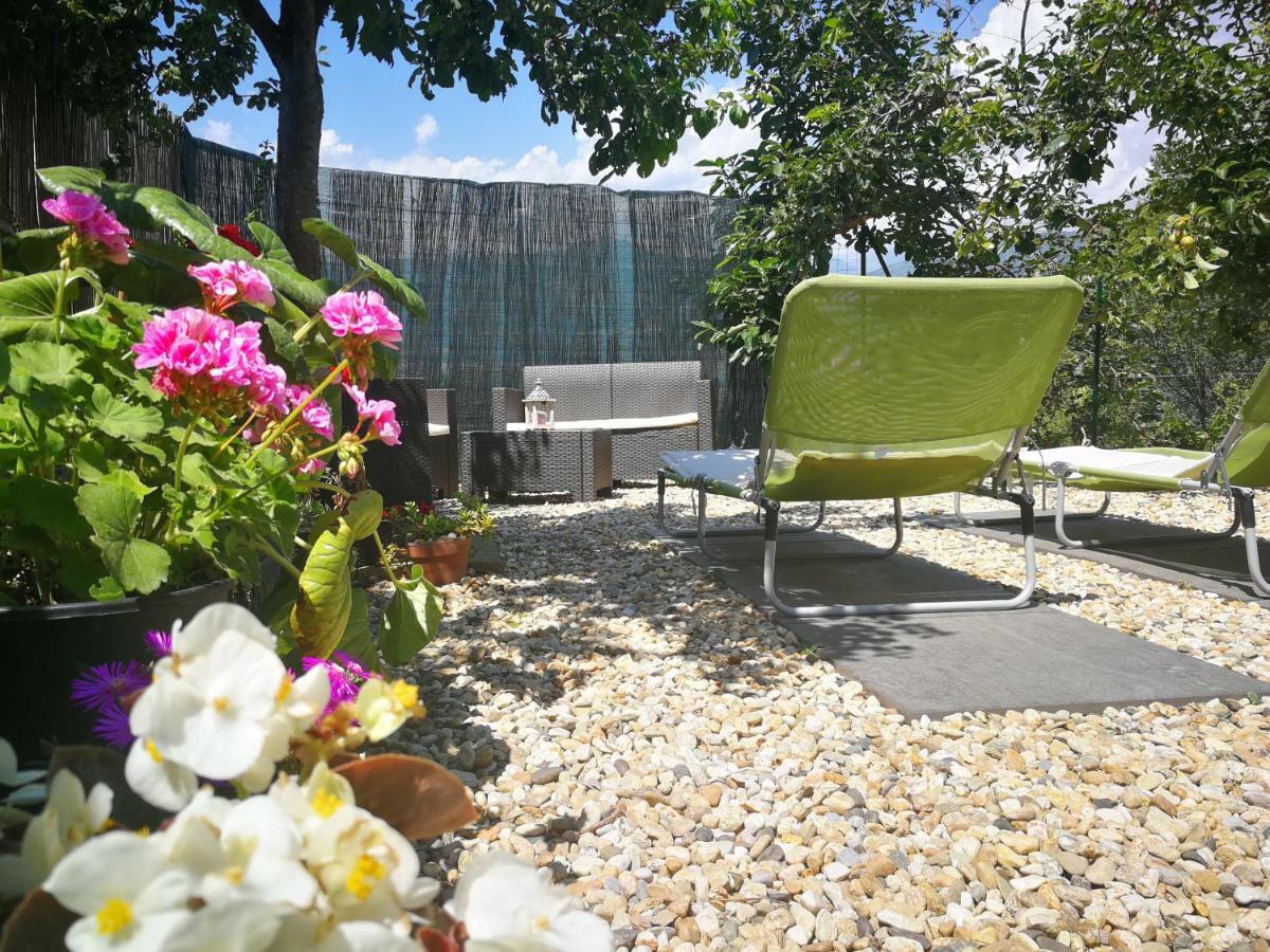 Agriturismo Nonni Devia Lucinasco ภายนอก รูปภาพ